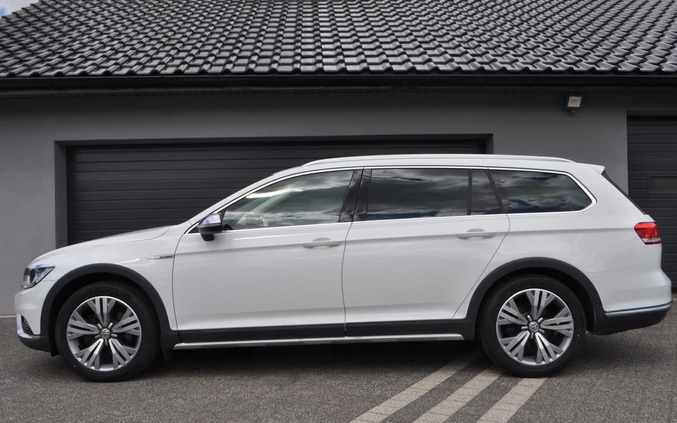 Volkswagen Passat cena 72999 przebieg: 199000, rok produkcji 2016 z Legnica małe 781